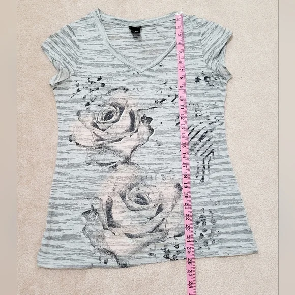 Y2K Vanity Burnout Cap Sleeve Baby Tee Shirt Womans Size Large Roses - Picture 7 of 9